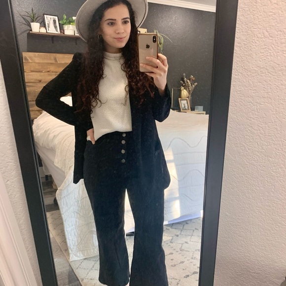 Meet your Posher, Lauren - Picture 4 of 8